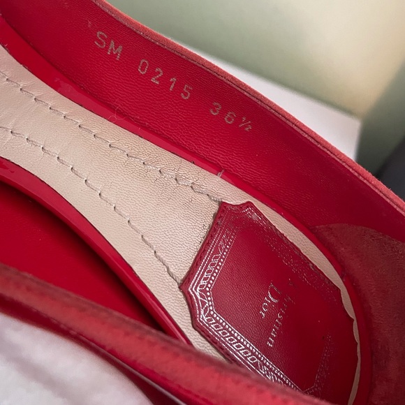 Christian Dior Red Textured Pumps 36.5 - Picture 8 of 8